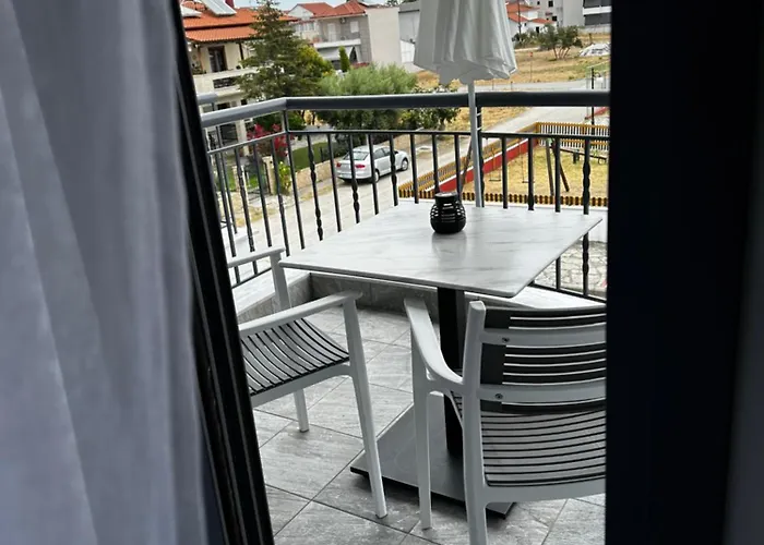 Thea Comfy Living 4*