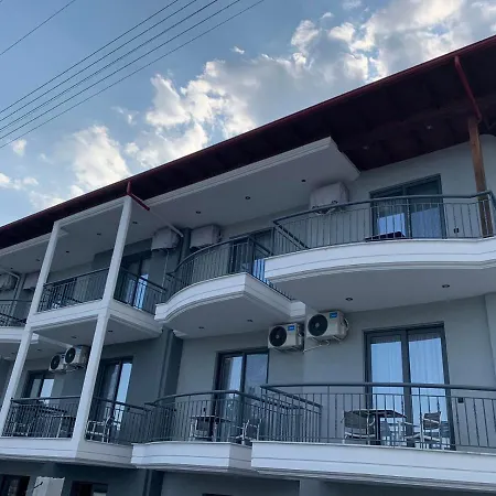 Thea Comfy Living 4*