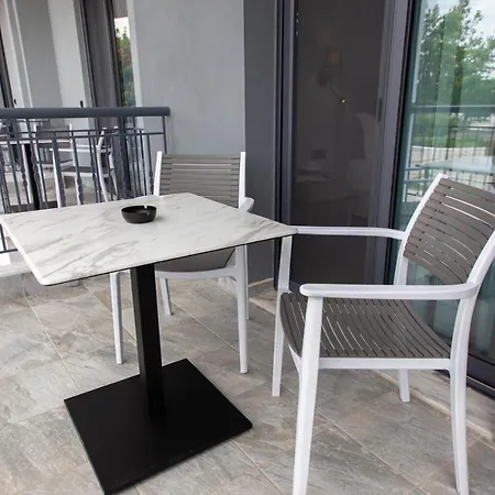 Апарт-отель Thea Comfy Living Неа-Врасна