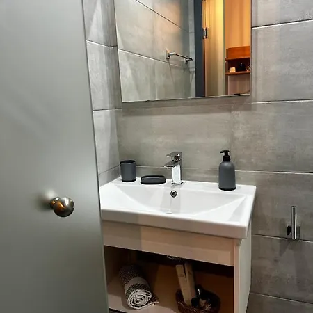 Thea Comfy Living 4*