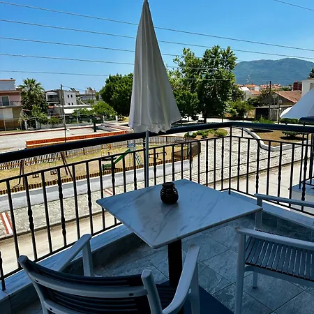 Thea Comfy Living 4*