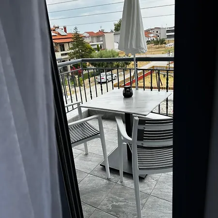 Thea Comfy Living 4*