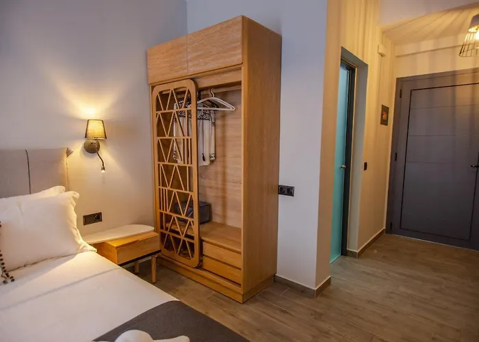 Thea Comfy Living 3*